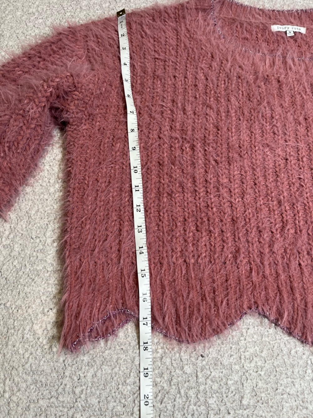Ivory Rose Pink Eyelash Knit Scalloped Hem Crop Sweater Size Medium - Picture 14 of 17